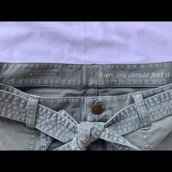 Vineyard Vines structured green skirt - Picture 3 of 3